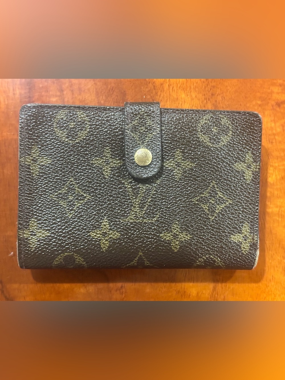 Vintage Louis Vuitton Monogram French Kiss 💋 Lock Wallet MI1001